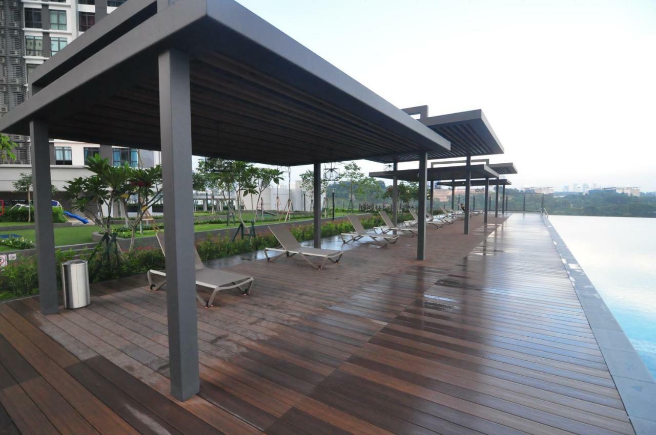 Kenwingston Square Garden By Idealhub Cyberjaya Exteriör bild