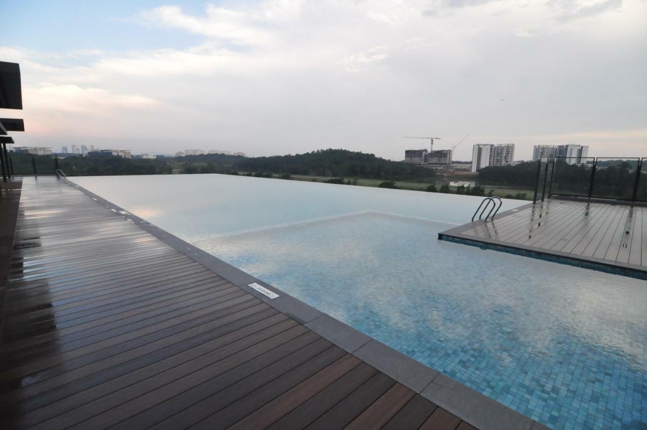 Kenwingston Square Garden By Idealhub Cyberjaya Exteriör bild